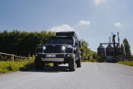 Jeep Wrangler JK Sahara Prerunner